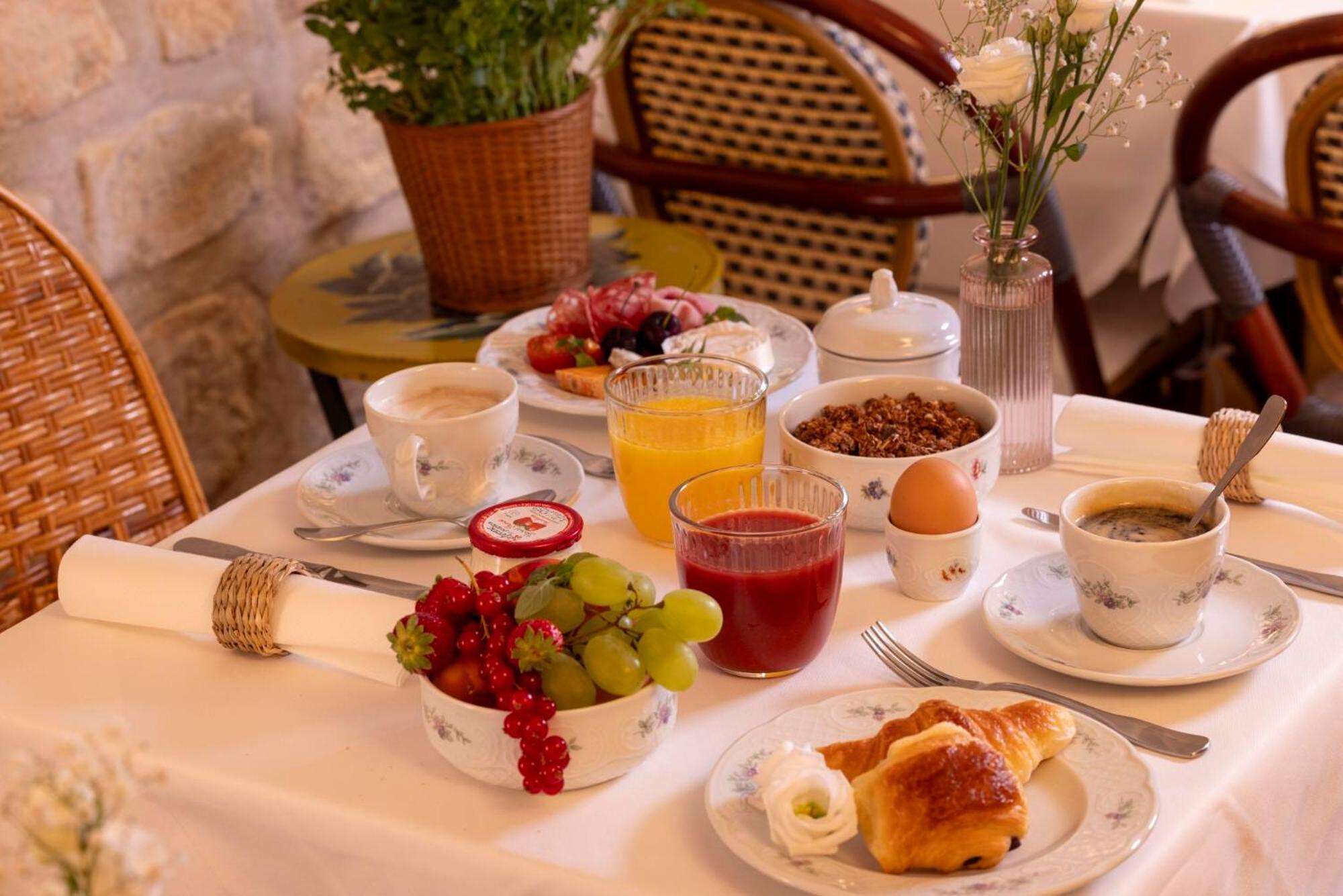 Hotel Le Saint Gregoire Paryż Zewnętrze zdjęcie