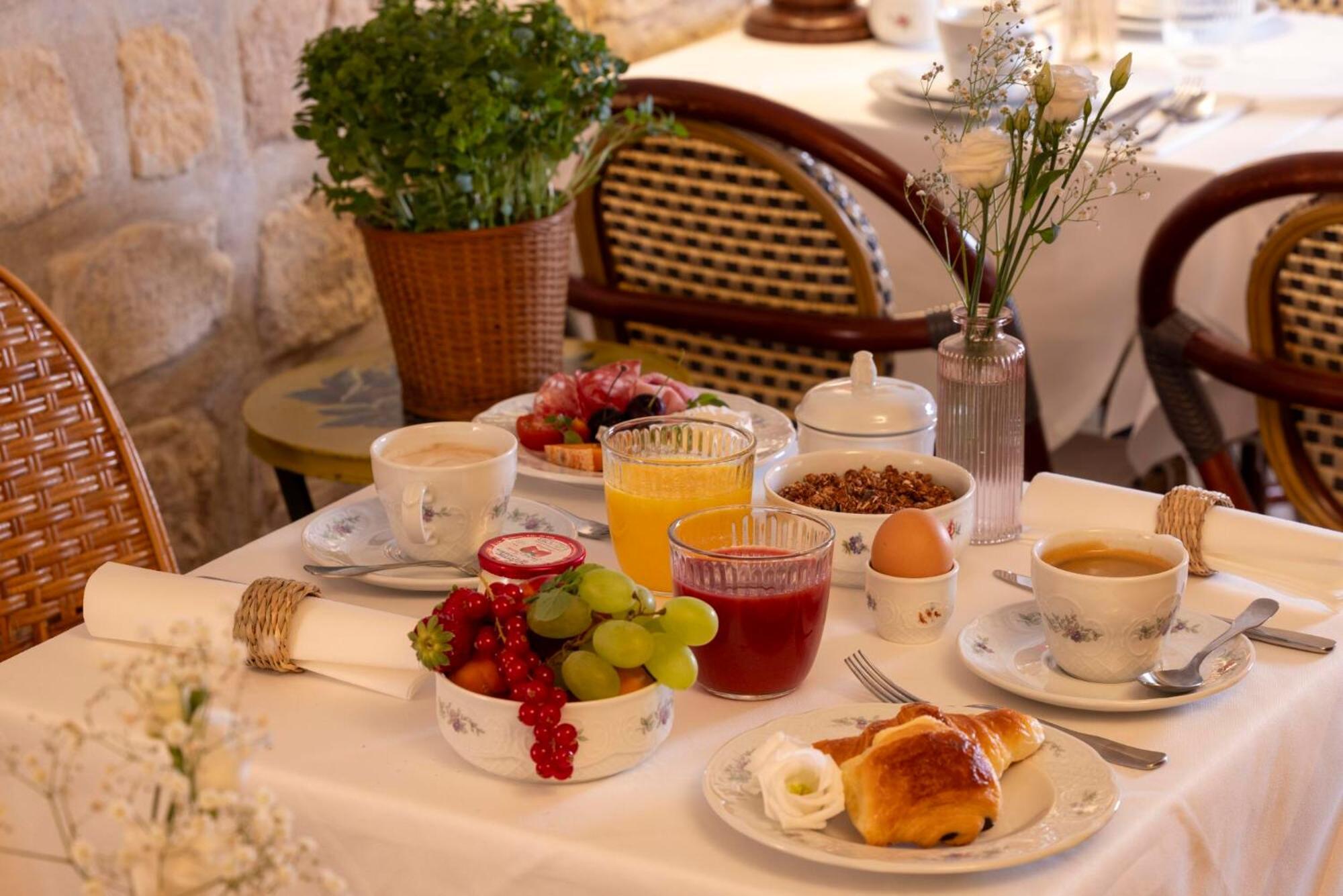 Hotel Le Saint Gregoire Paryż Zewnętrze zdjęcie